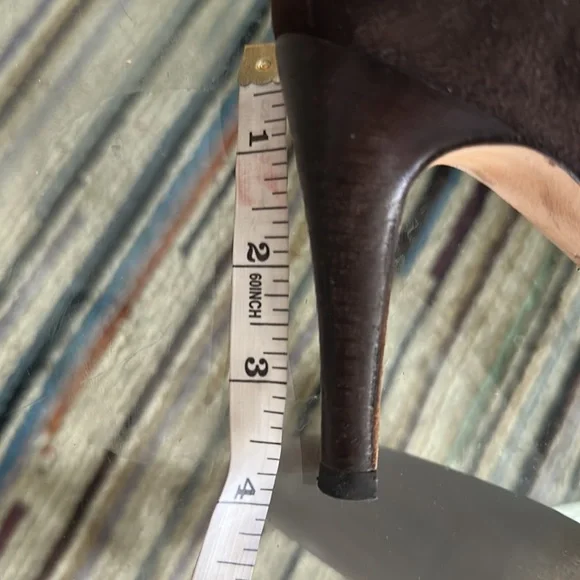 Manolo Blahnik suede moccasin heel EUC size 8 - Picture 6 of 6